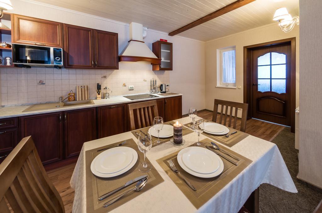 Апарт-Отель 5 Каминов Yasinya Quarto foto